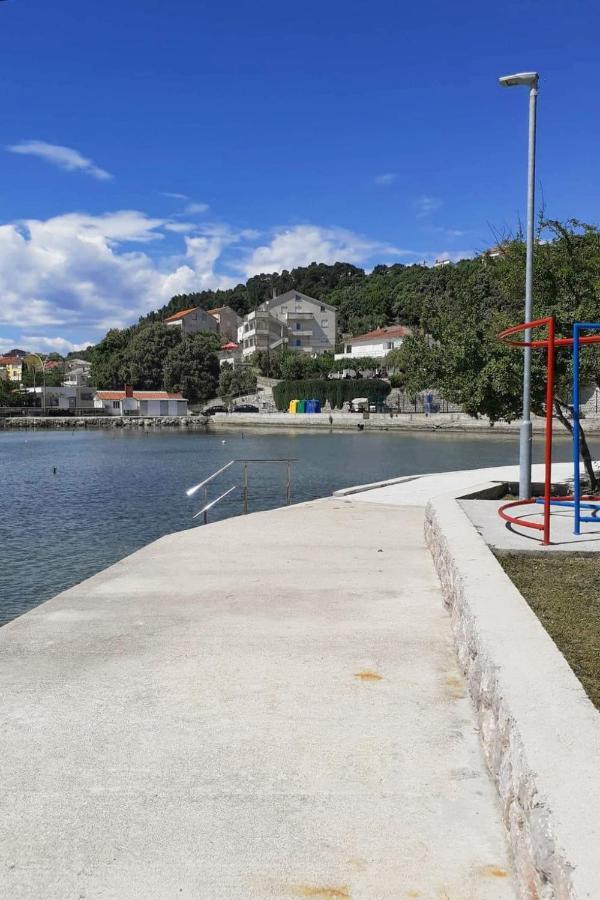 Apartments By The Sea Kampor, Rab - 4986 المظهر الخارجي الصورة